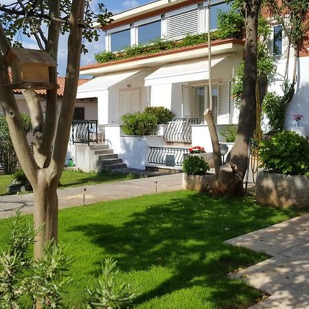 Corte Dei Merli Suite & Room Ρόβινι Εξωτερικό φωτογραφία